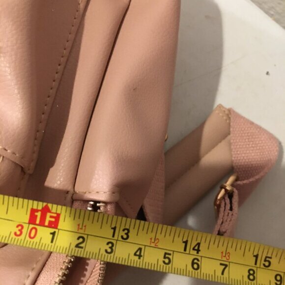 Snoopy Beige Backpack 15x13 New - OOAK Pearls and Bling Bling - Picture 5 of 6